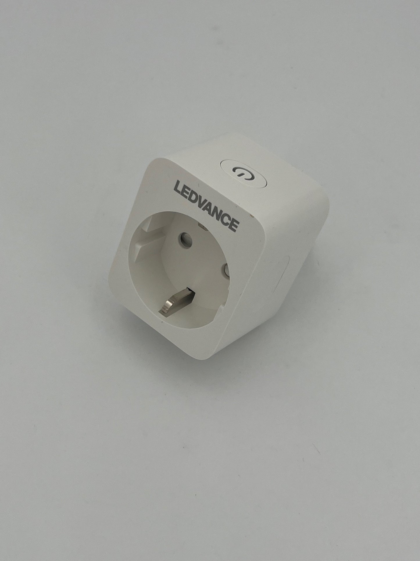 LEDVANCE SMART+ WIFI PLUG EU electricity meter for the socket